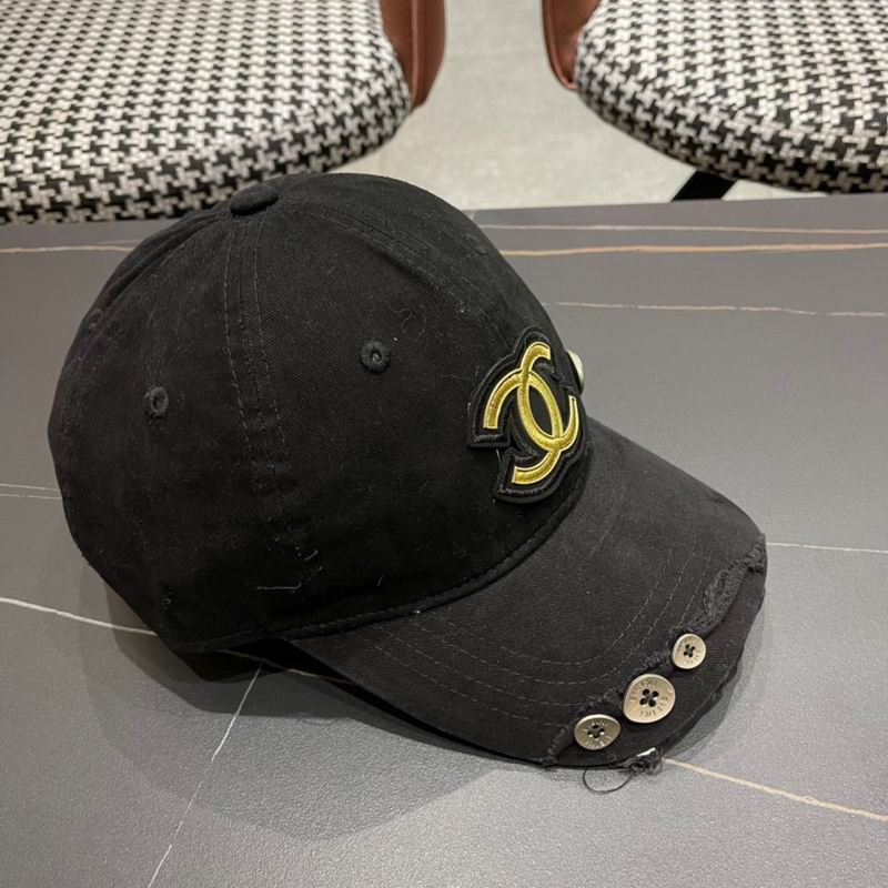 Chanel cap (50)